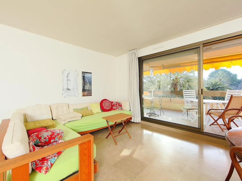 Apartment Chateau De La Pinede Hotel Juan-les-Pins